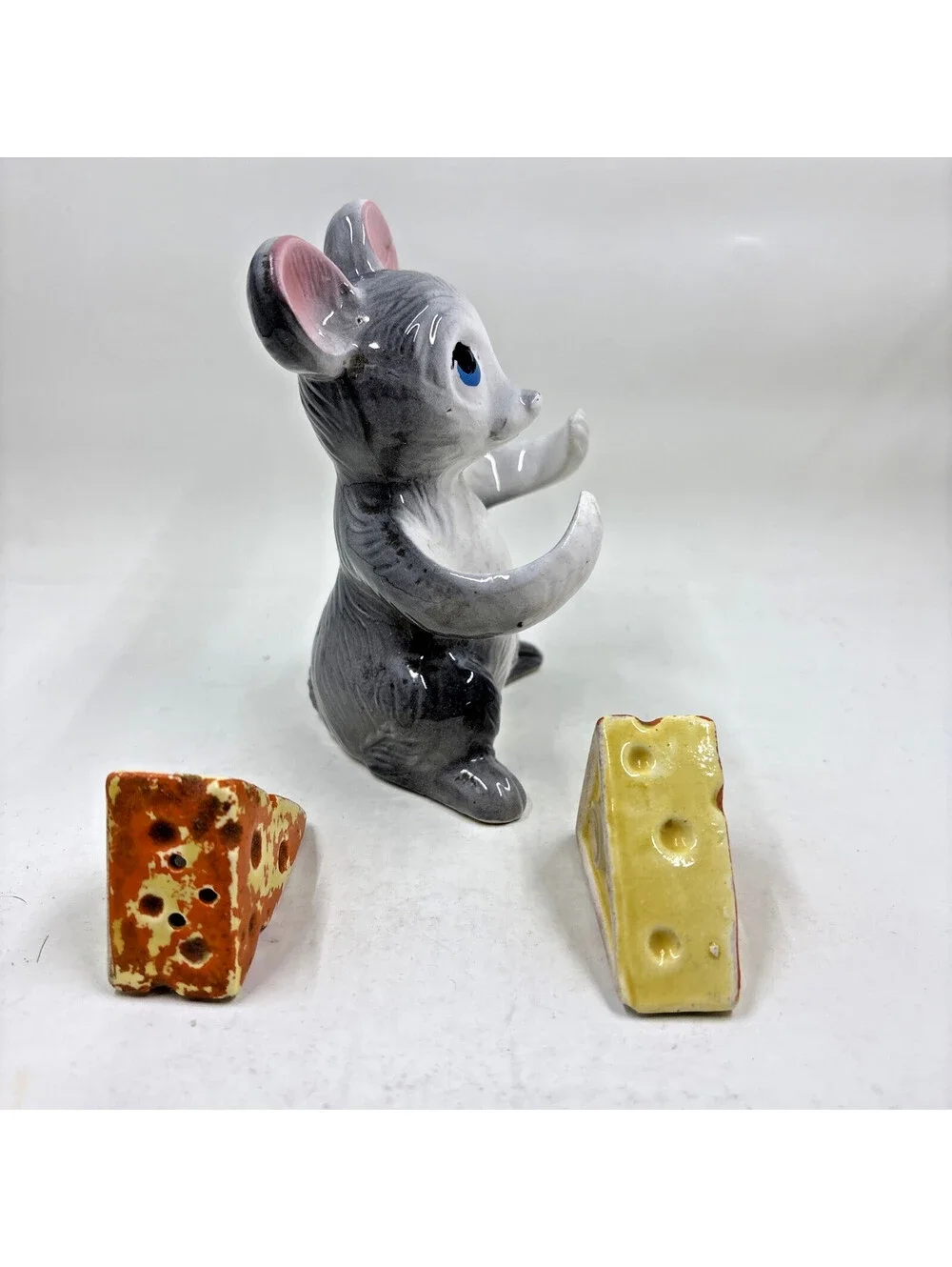 Vintage Mouse w/2 pc. wedge of cheese  Salt & Pepper Shakers Japan
